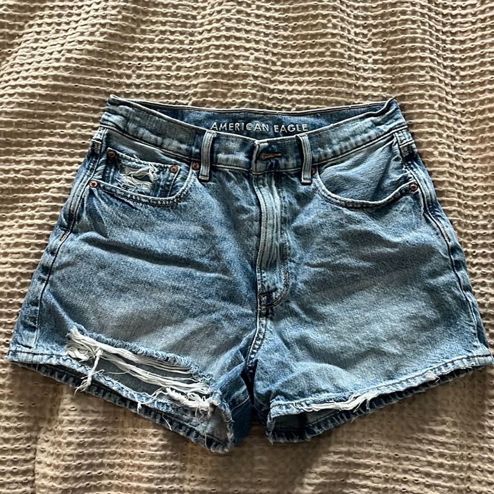 American Eagle Vintage Style mom jean shorts.